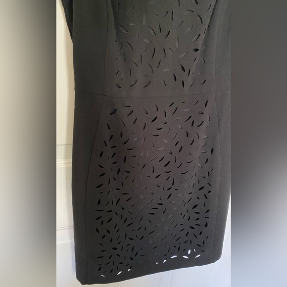 Banana Republic Factory Sleeveless Laser-Cut Sheath Dress 2 - Picture 3 of 8